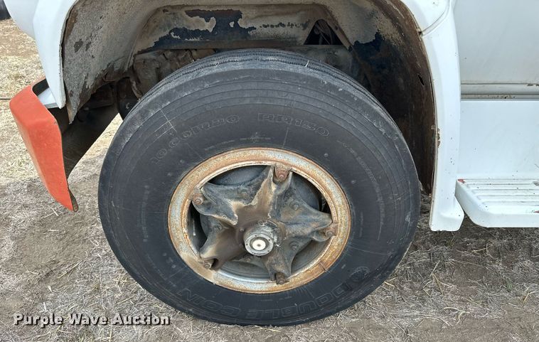 image for item KL9143 1977 Chevrolet C65  grain truck