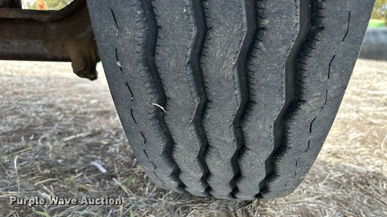 image for item KL9143 1977 Chevrolet C65  grain truck