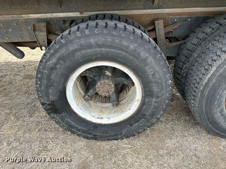 image for item KL9143 1977 Chevrolet C65  grain truck