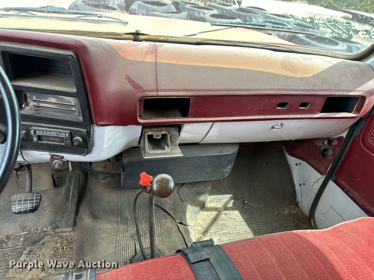 image for item KL9143 1977 Chevrolet C65  grain truck