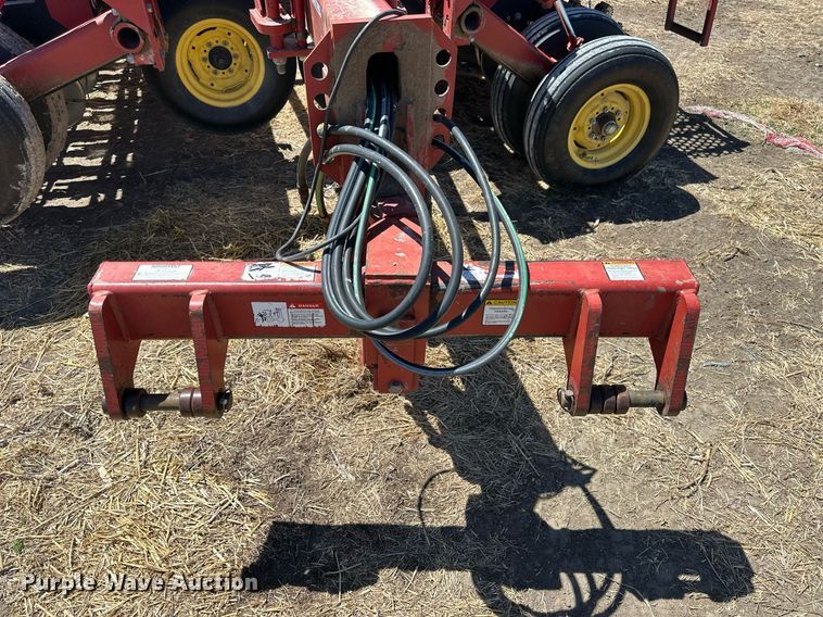 image for item KL9183 Sunflower 9432-30  grain drill