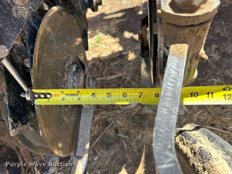 image for item KL9183 Sunflower 9432-30  grain drill