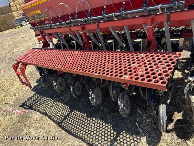 image for item KL9183 Sunflower 9432-30  grain drill