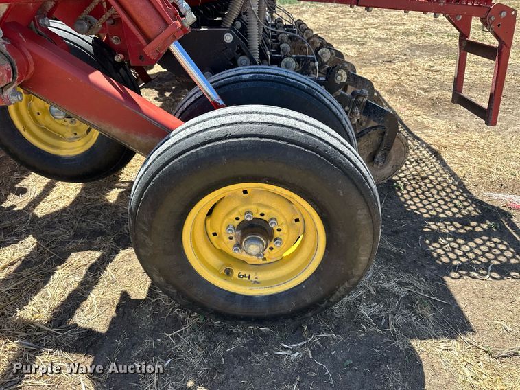 image for item KL9183 Sunflower 9432-30  grain drill