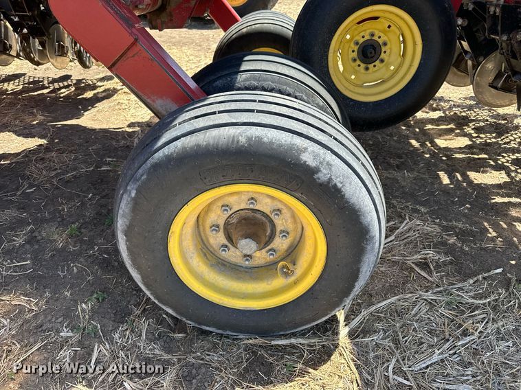 image for item KL9183 Sunflower 9432-30  grain drill