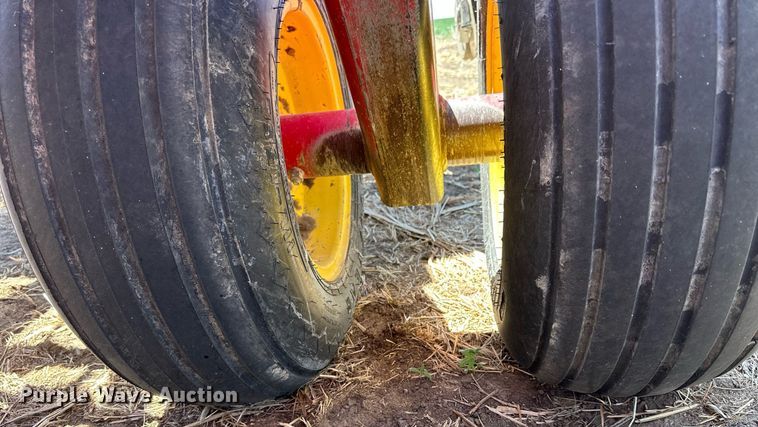 image for item KL9183 Sunflower 9432-30  grain drill