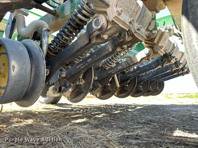 image for item KL9184 John Deere 750  grain drill