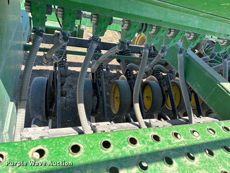 image for item KL9184 John Deere 750  grain drill