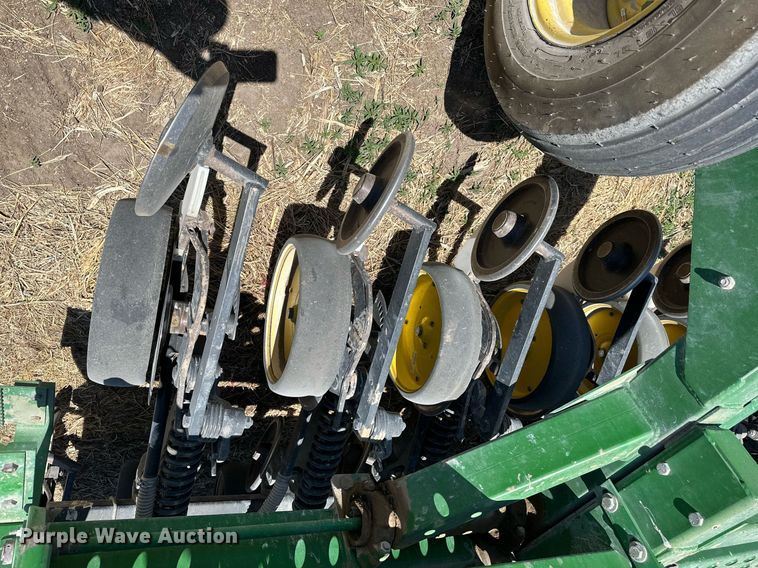 image for item KL9184 John Deere 750  grain drill
