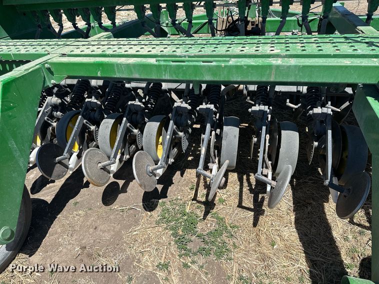 image for item KL9184 John Deere 750  grain drill