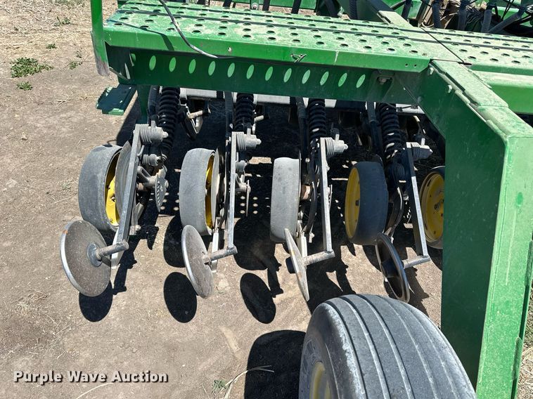 image for item KL9184 John Deere 750  grain drill