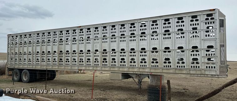 image for item KL9205 2005 Barrett  livestock trailer