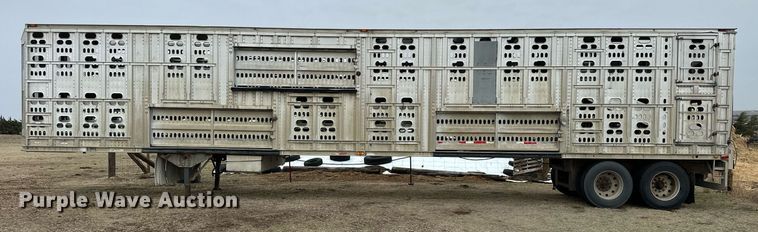 image for item KL9205 2005 Barrett  livestock trailer