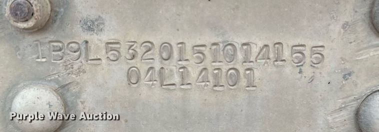 image for item KL9205 2005 Barrett  livestock trailer