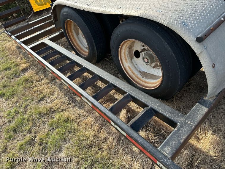image for item KX9011 2014 Road Runner 4000  sprayer trailer