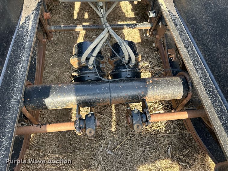 image for item KX9011 2014 Road Runner 4000  sprayer trailer