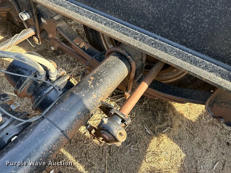 image for item KX9011 2014 Road Runner 4000  sprayer trailer