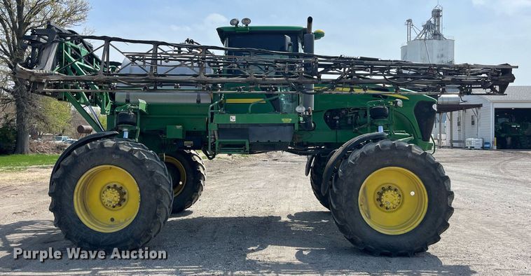 image for item LA9936 2009 John Deere 4730  sprayer