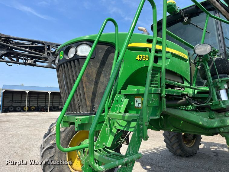 image for item LA9936 2009 John Deere 4730  sprayer