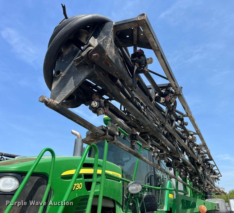image for item LA9936 2009 John Deere 4730  sprayer