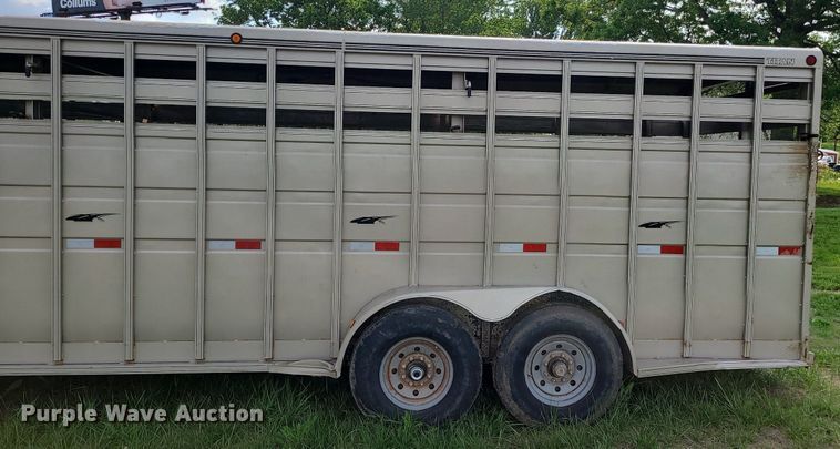 image for item LE9088 2004 Titan  livestock trailer