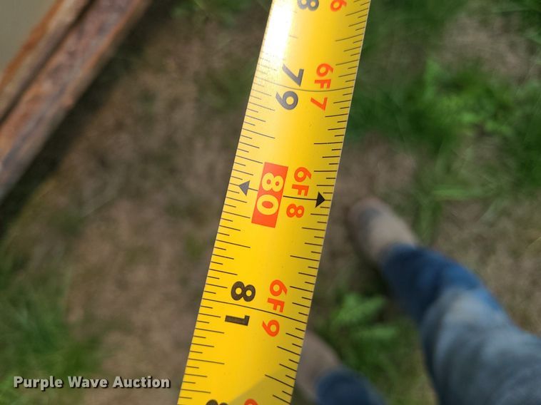 image for item LE9088 2004 Titan  livestock trailer