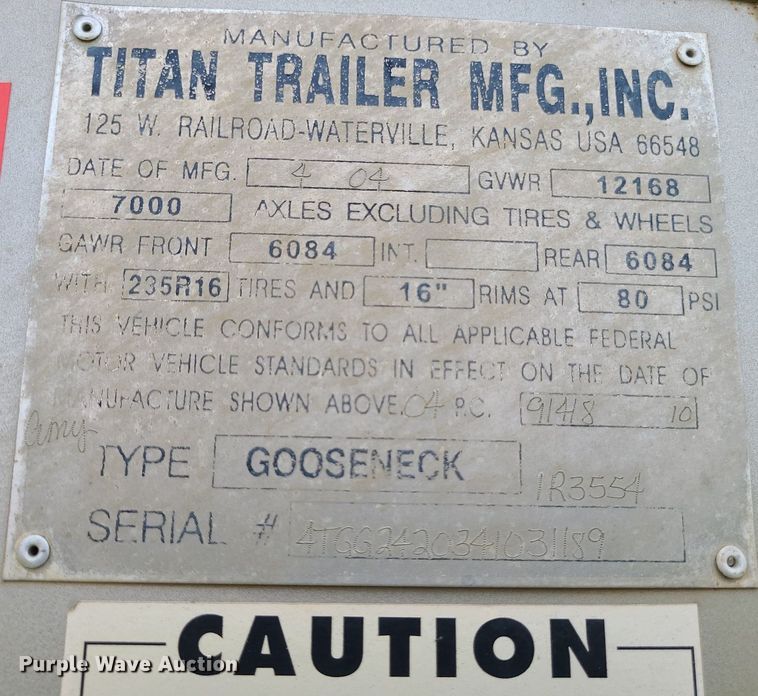 image for item LE9088 2004 Titan  livestock trailer