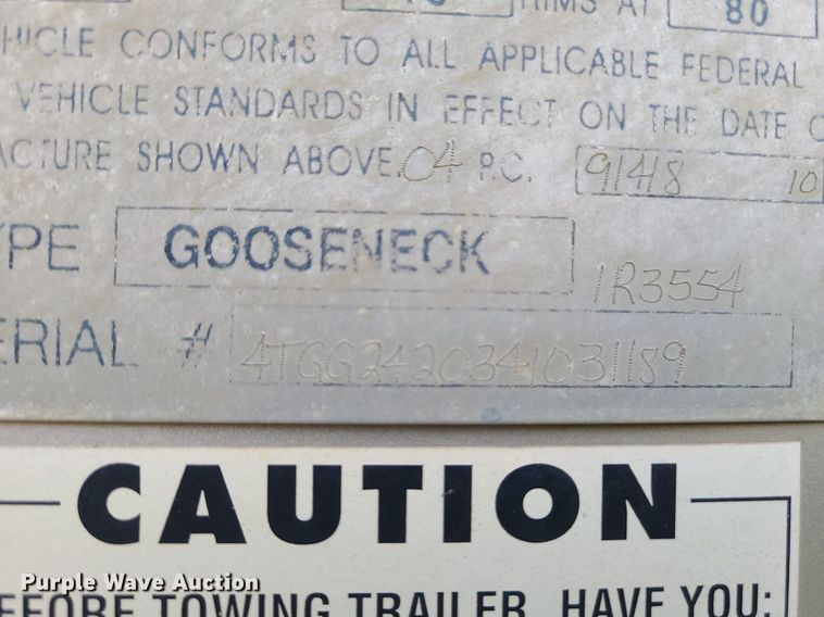 image for item LE9088 2004 Titan  livestock trailer