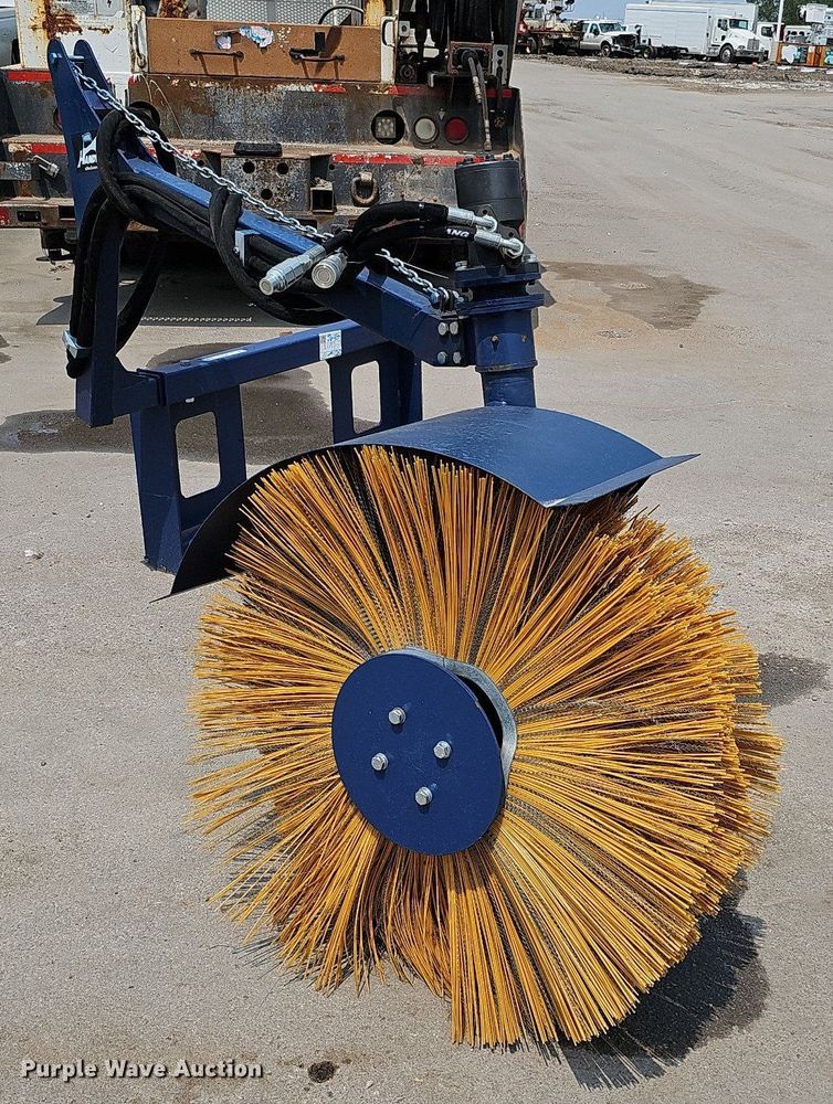 image for item LE9407 2023 Handy Attachments HFBS36  skid steer feed bunk sweeper