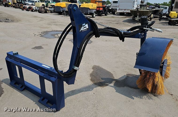 image for item LE9407 2023 Handy Attachments HFBS36  skid steer feed bunk sweeper