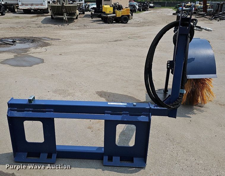 image for item LE9407 2023 Handy Attachments HFBS36  skid steer feed bunk sweeper