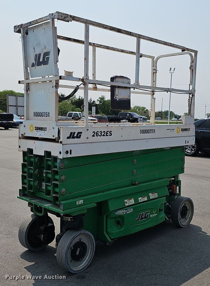 image for item LE9423 2018 JLG 2632ES  scissor lift