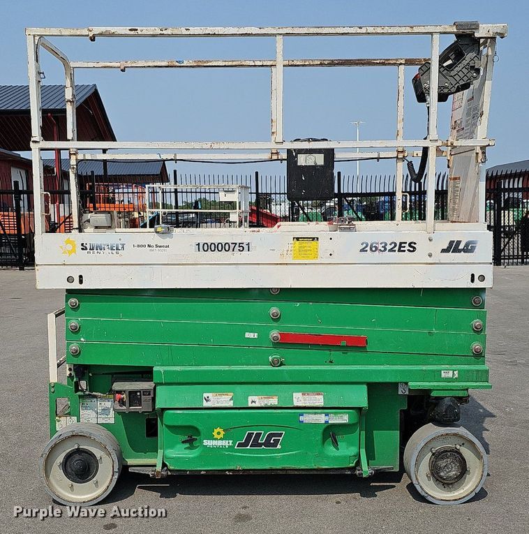 image for item LE9423 2018 JLG 2632ES  scissor lift