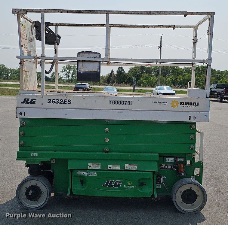 image for item LE9423 2018 JLG 2632ES  scissor lift