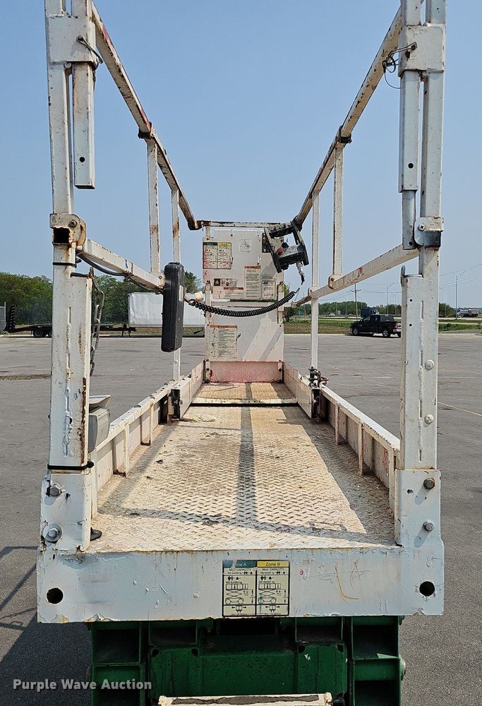 image for item LE9423 2018 JLG 2632ES  scissor lift