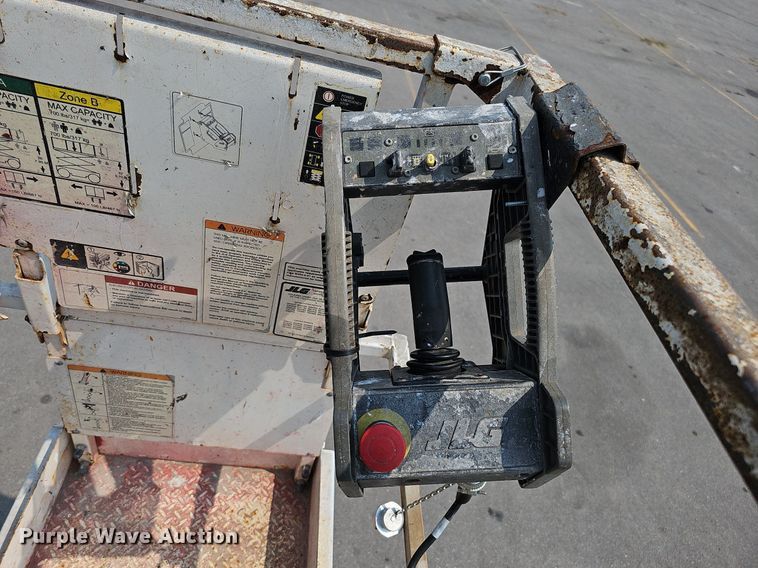 image for item LE9423 2018 JLG 2632ES  scissor lift