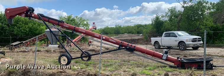 image for item LH9586 2014 Universal Industries UT1535SFLETD-10  conveyor