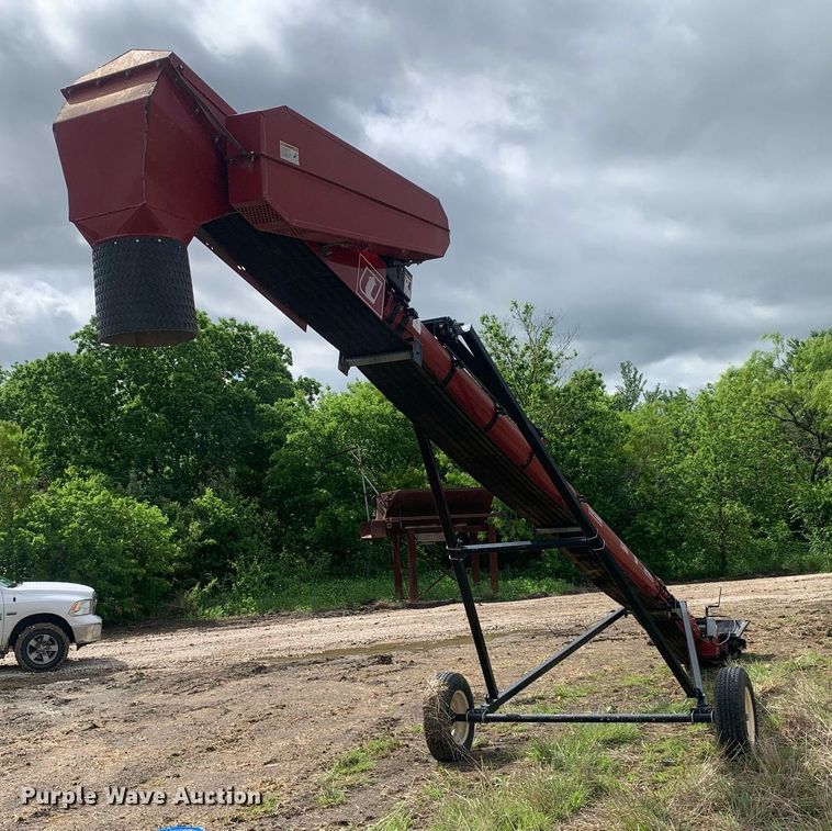 image for item LH9586 2014 Universal Industries UT1535SFLETD-10  conveyor