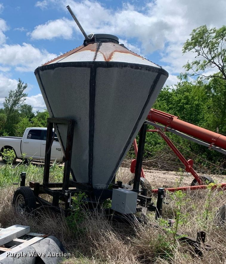 image for item LH9589 Shop built  grain bin trailer