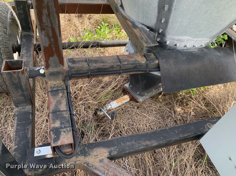 image for item LH9589 Shop built  grain bin trailer