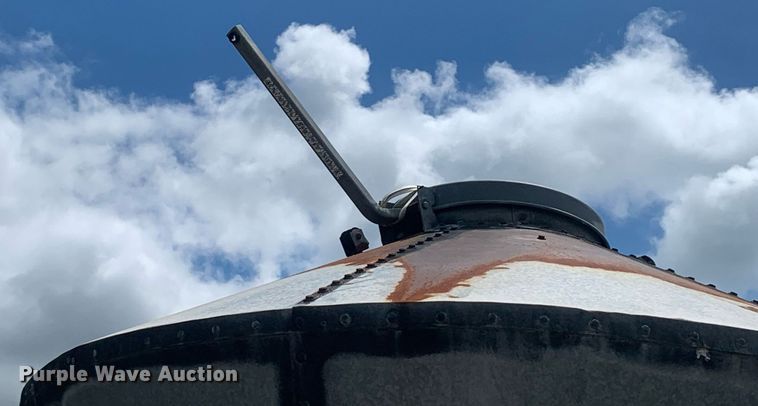 image for item LH9589 Shop built  grain bin trailer