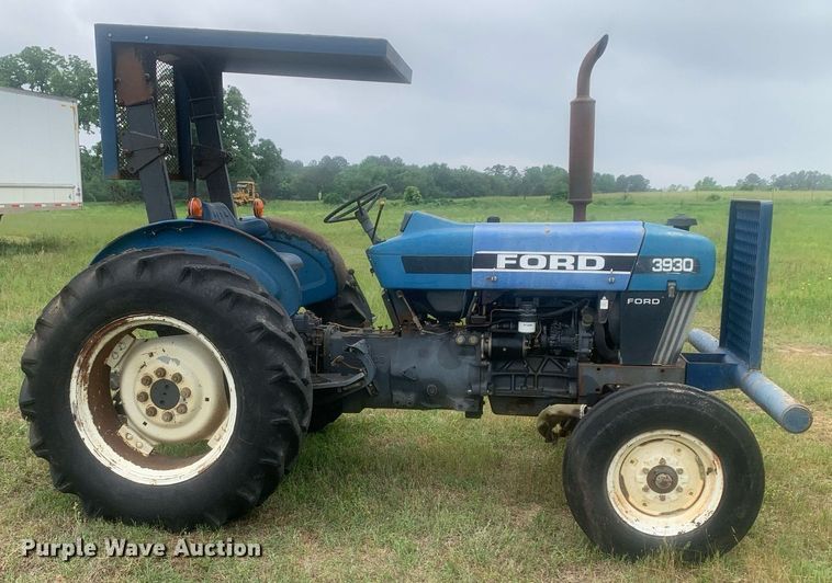 image for item LH9608 Ford 3930  tractor