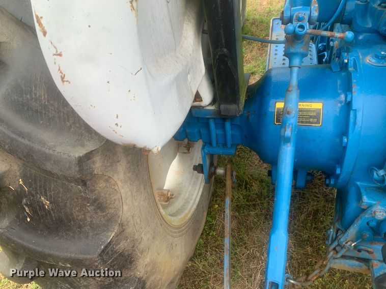 image for item LH9609 Ford 2810  tractor