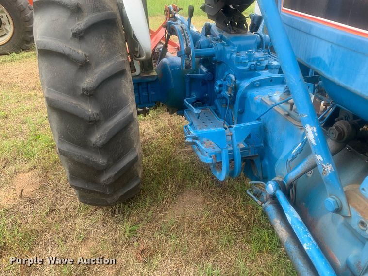 image for item LH9609 Ford 2810  tractor