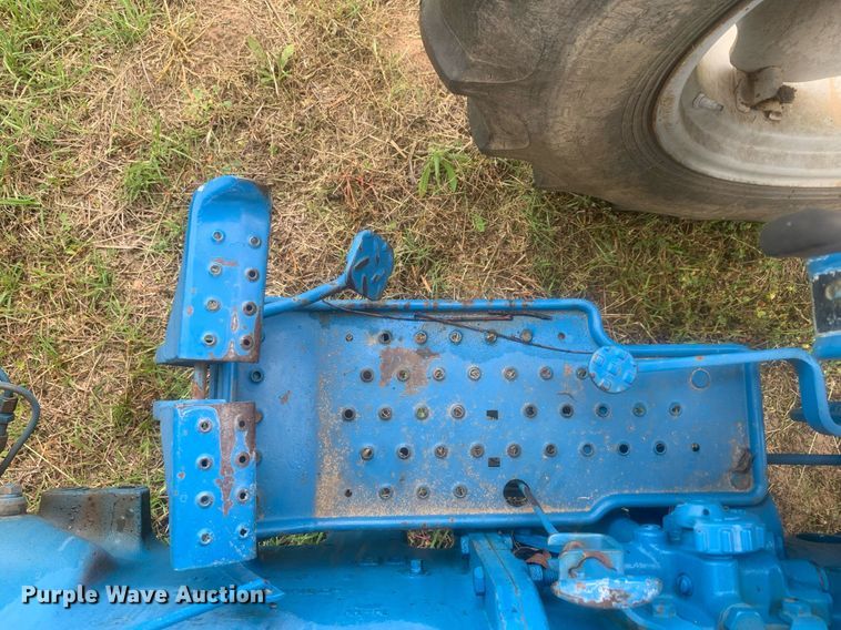 image for item LH9609 Ford 2810  tractor