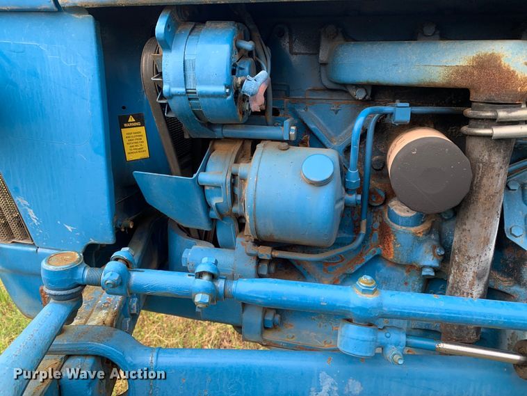 image for item LH9609 Ford 2810  tractor
