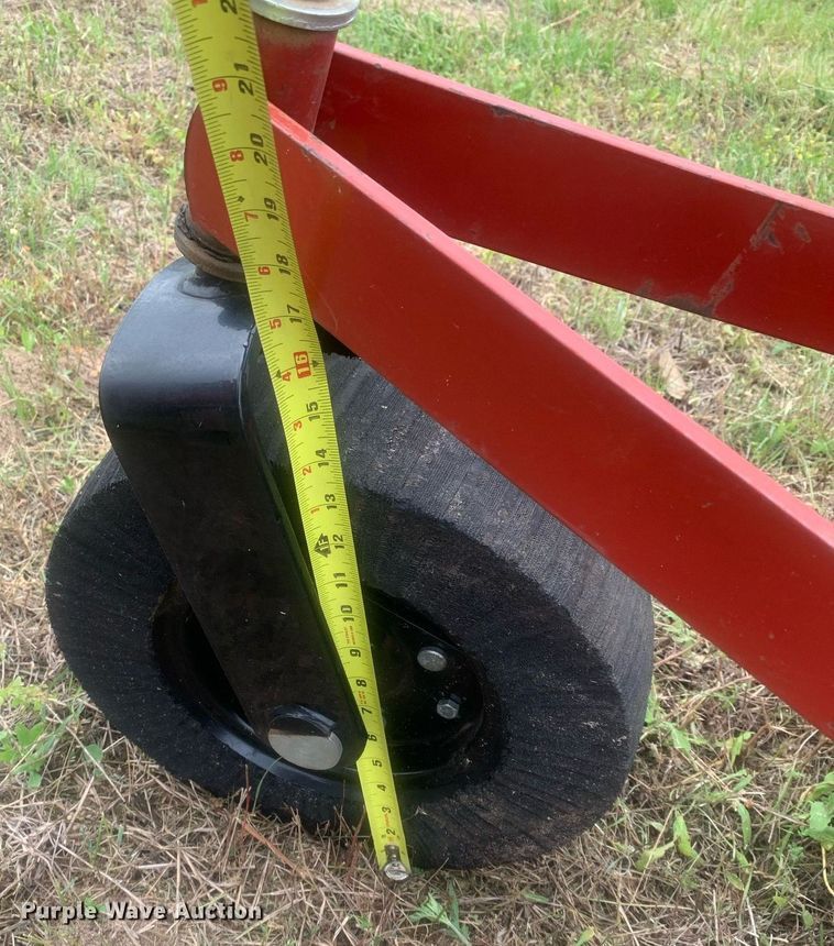 image for item LH9609 Ford 2810  tractor