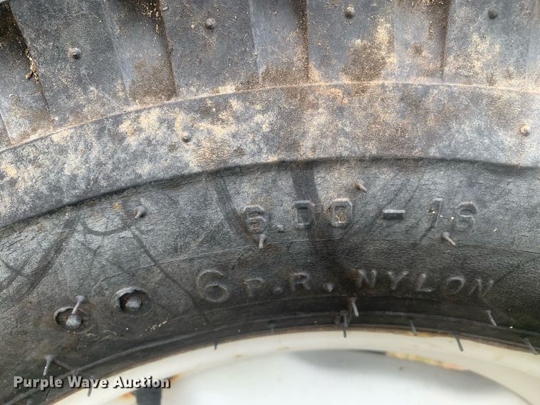 image for item LH9609 Ford 2810  tractor