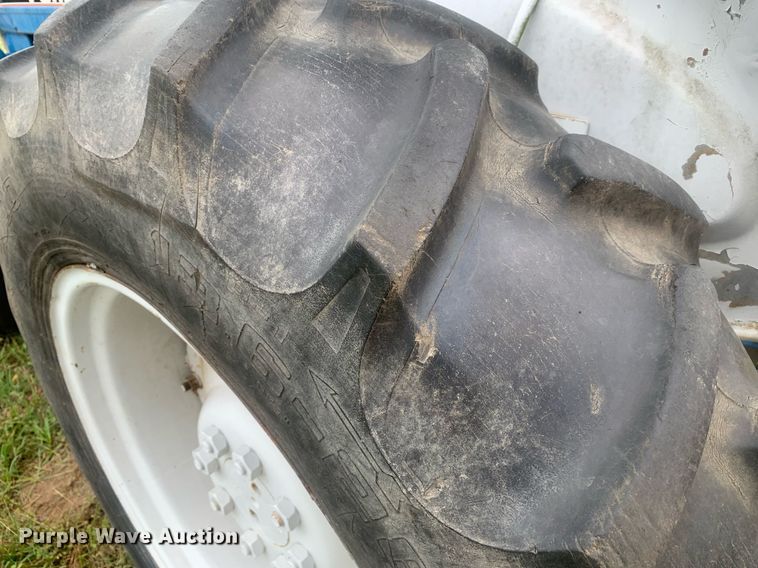 image for item LH9609 Ford 2810  tractor