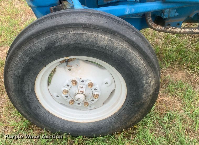 image for item LH9609 Ford 2810  tractor